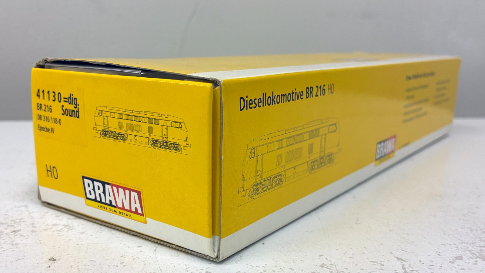 BRAWA #41008 DB BR216 Diesel Locomotive with DCC sound (HO scale 1/87 16.5mm)