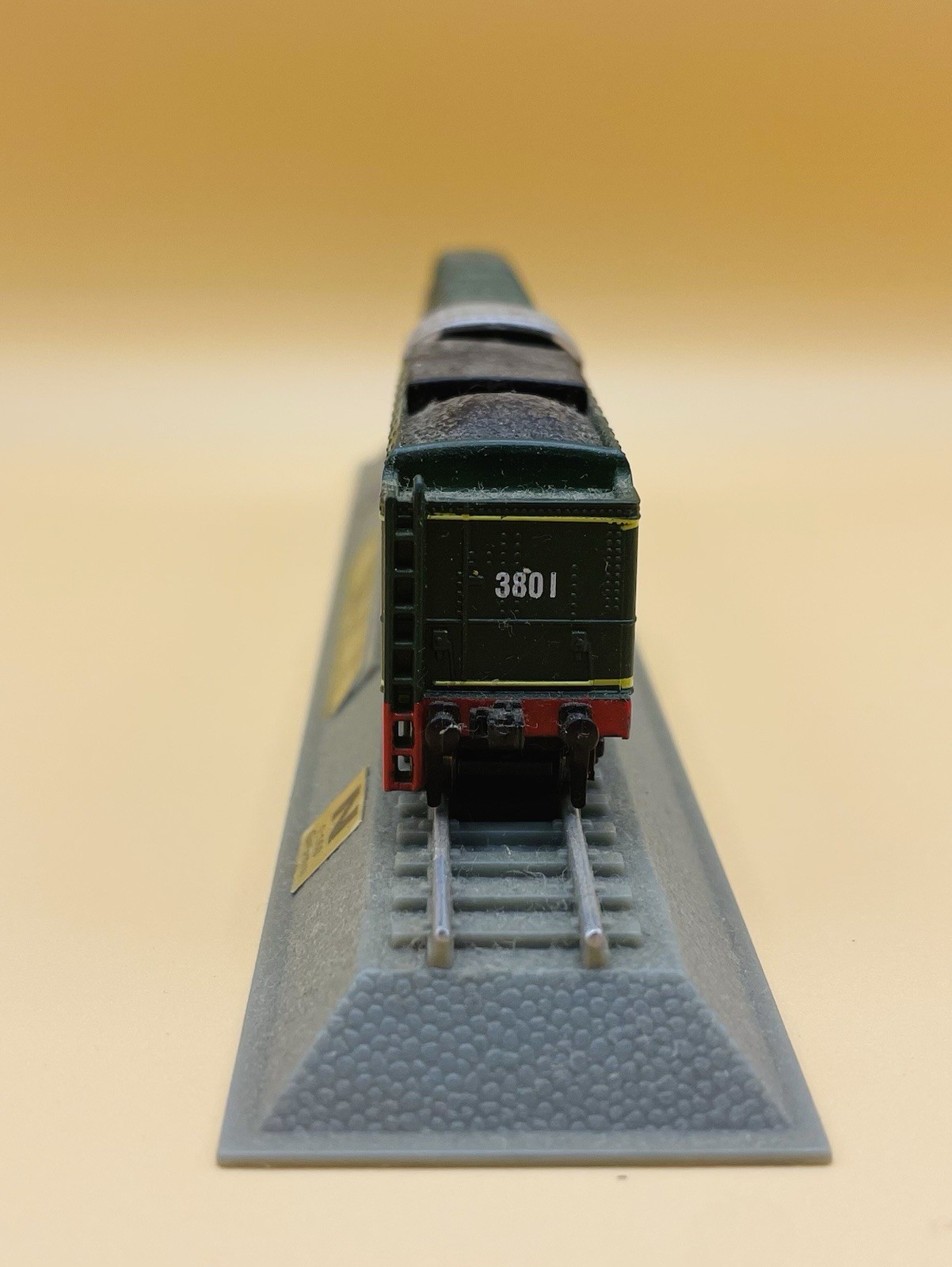 Delprado N Scale NSWGR C38 Locomotive, Static / Display Only – Good Condition