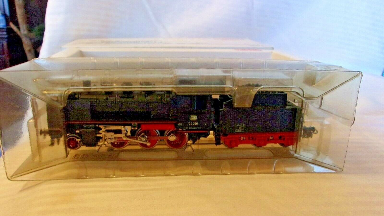 HO Scale Märklin BR24 Steam Locomotive & Tender Deutsche Bahn, Black, #3003 BNOS