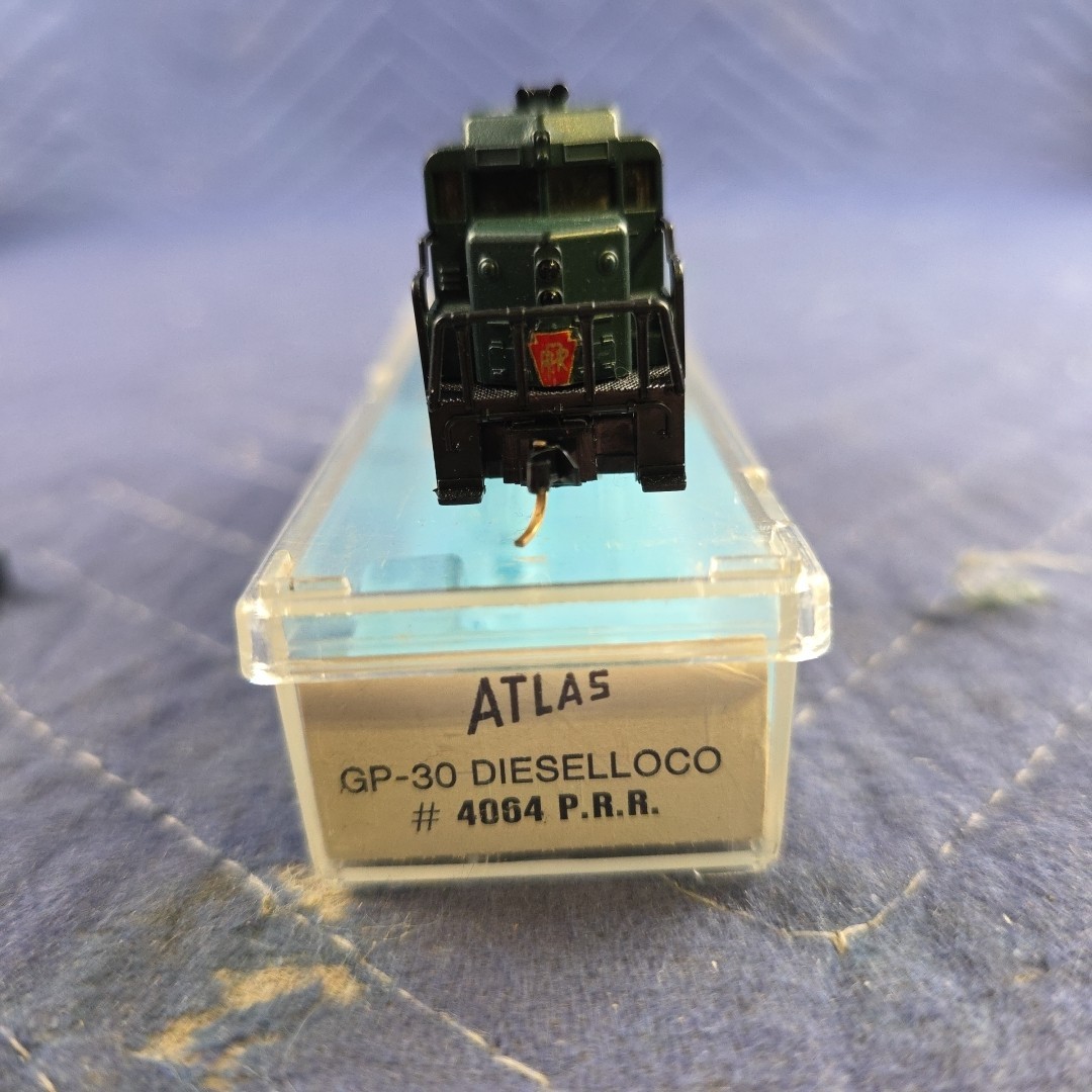 N Scale Pennsylvania Railroad GP30 #2230, Atlas #4064
