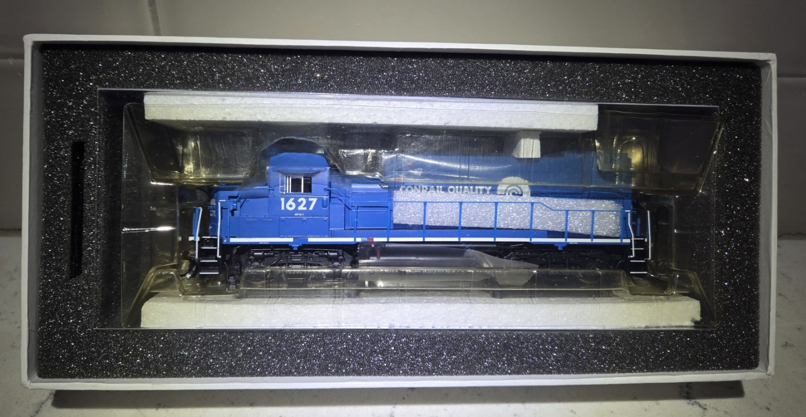 Athearn Genesis HO Scale Conrail Quality GP15-1 #1627 with DCC/Sound