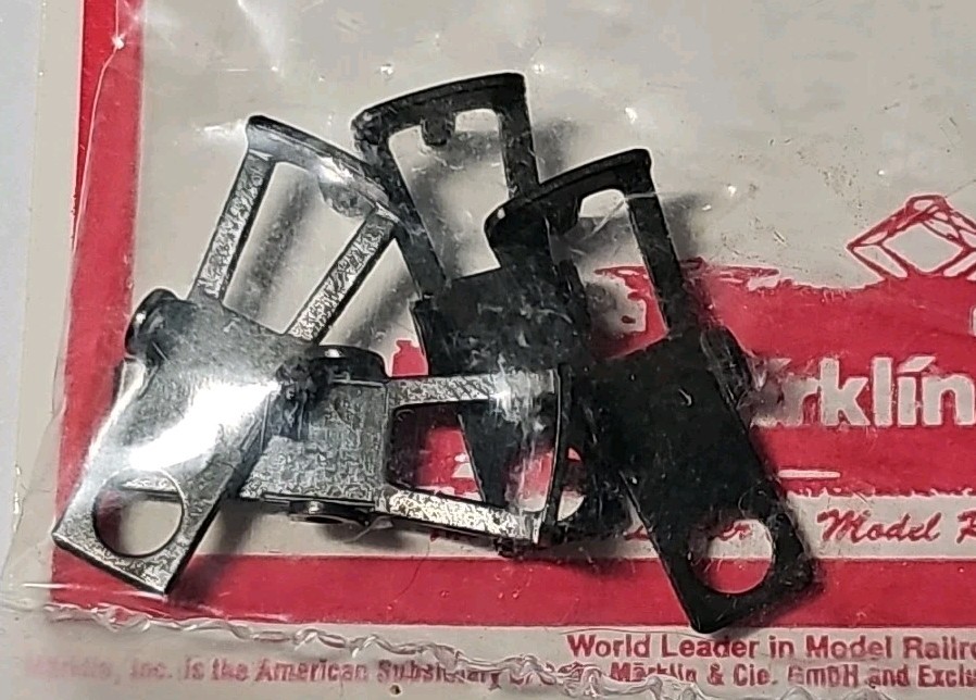 Marklin 21843 218430 Hook Clutch for 3082 3084 3096 3314 3315 3316 3319 (4/pkg)