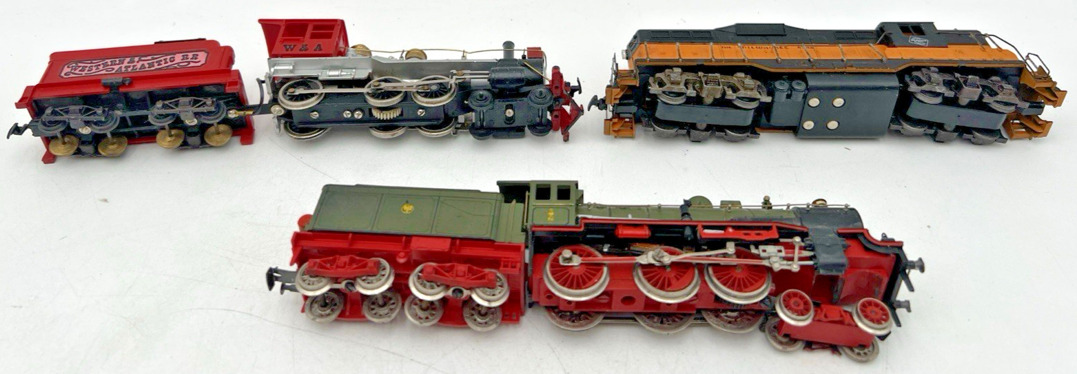 6 LOCOMOTIVES C.B. & Q 5601, BN 9987, MILWAUKEE RD, DURANGO 5628 + EXTRAS
