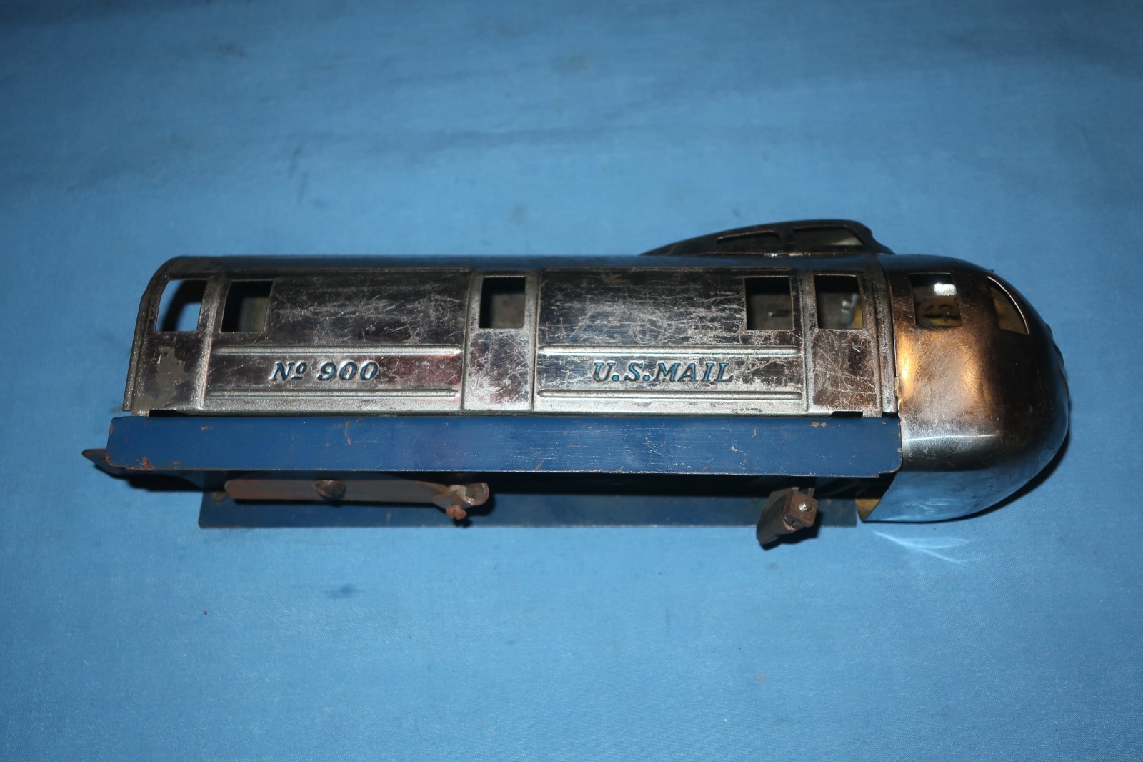 Hoge #900 U.S. Mail Stream Line Union Pacific Locomotive Shell