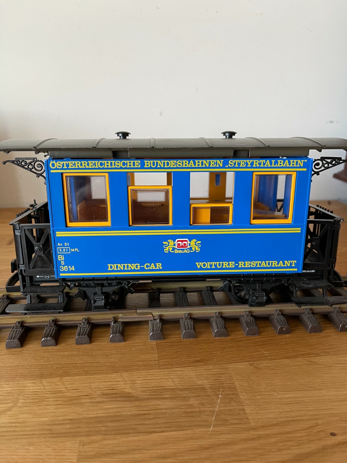 LGB LEHMANN 3013 Bi/s TYPE DINING CAR OF THE STEYRTAL RAILWAY G SCALE