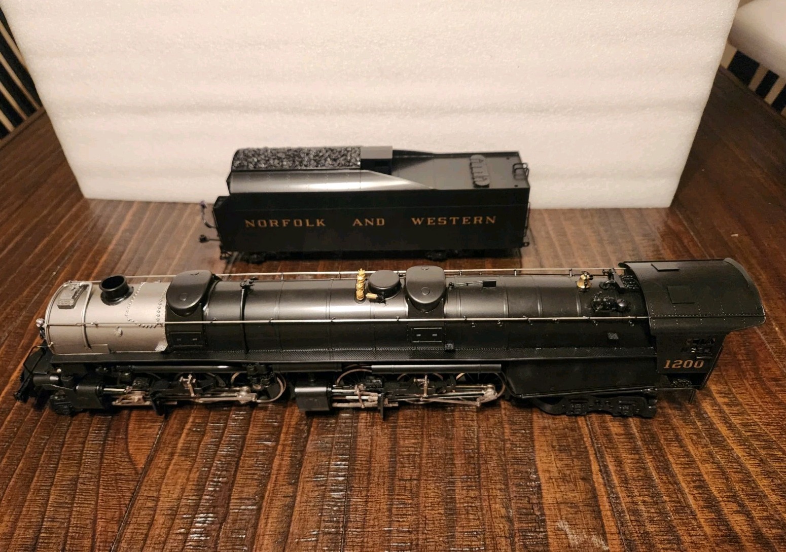 Vintage O-Gauge Brass 1200 Norfolk And Western Steam Locomotive & Tender RARE!!