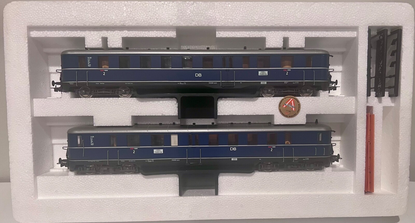 Liliput (Austrian) HO VT 25 / VS 145 (12503) Class VT25 DB Triebwagen Modelbahn