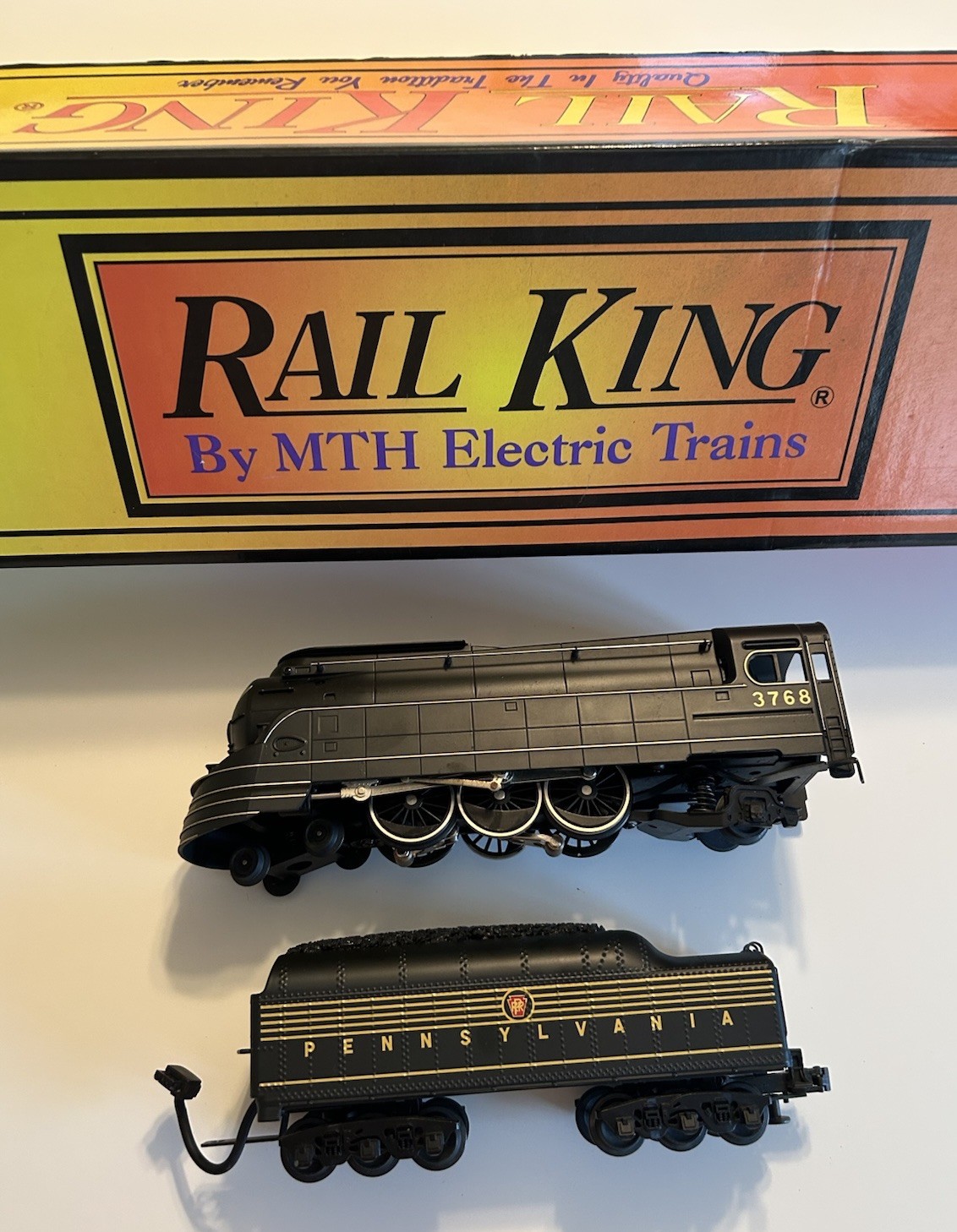 MTH RailKing 30-1118-0 Pennsylvania K-4s Torpedo 4-6-2 Steam Locomotive 3768
