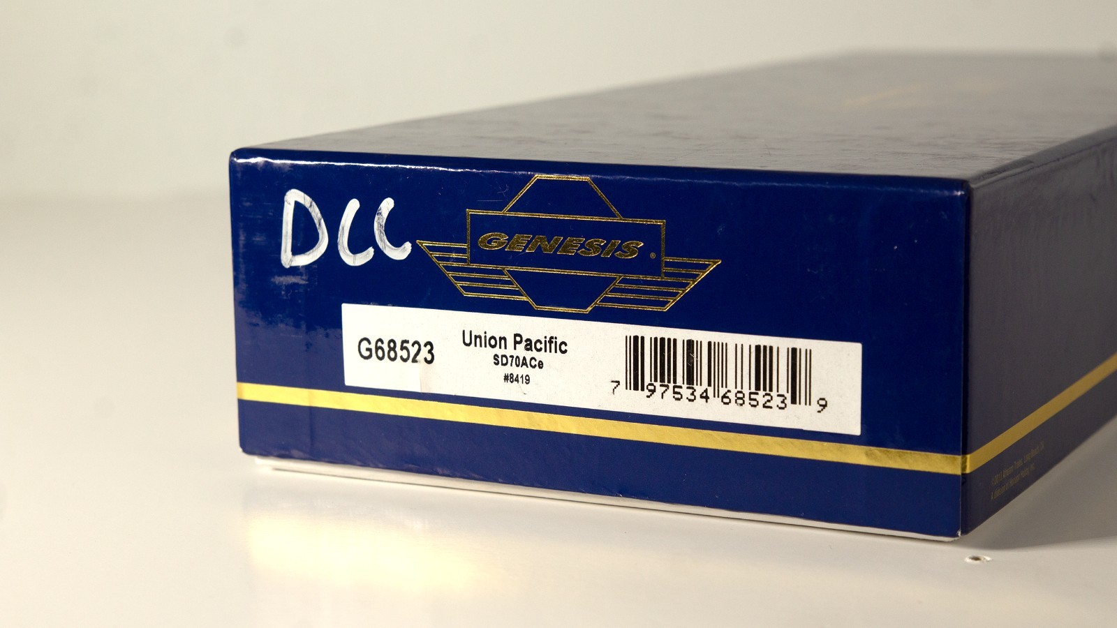HO Scale Athearn Genesis Union Pacific SD70ACe DCC No Sound USED