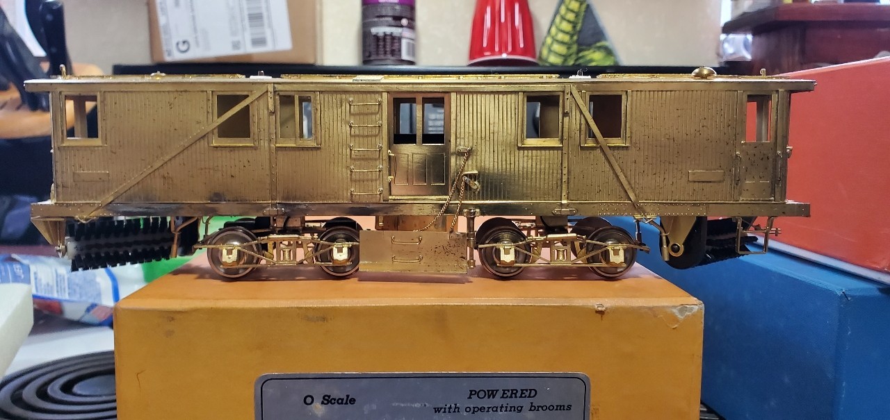 The Car Works O Scale 1:48 Brass Double Truck Sweeper Powered Operating Brooms