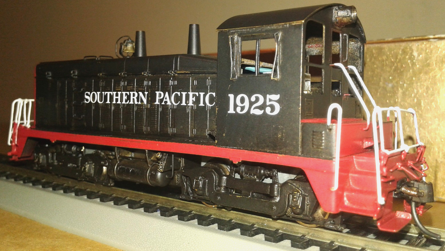 HO SCALE BRASS ORIENTAL LIMITED EMD NW2 SOUTHERN PACIFIC SP #1925