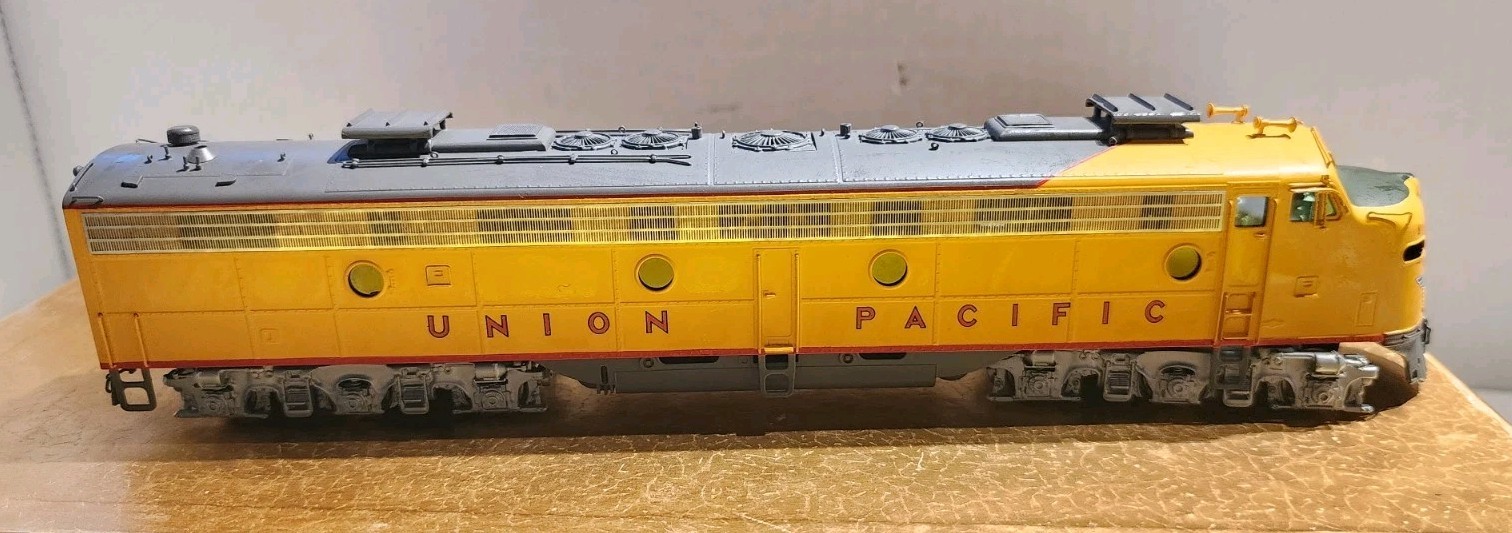 Oriental Limited HO Scale Brass EMD E9 A&B 2400HP Diesel Set Union Pacific