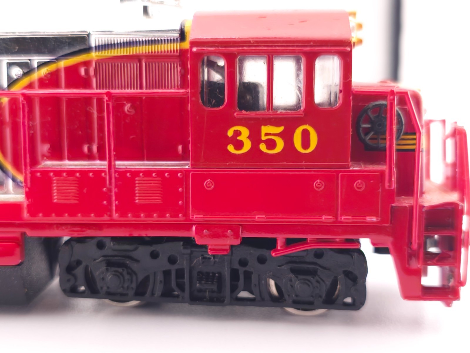 *READ* Bachmann HO Scale Santa Fe GE U36B Diesel Powered Locomotive 350 PARTS