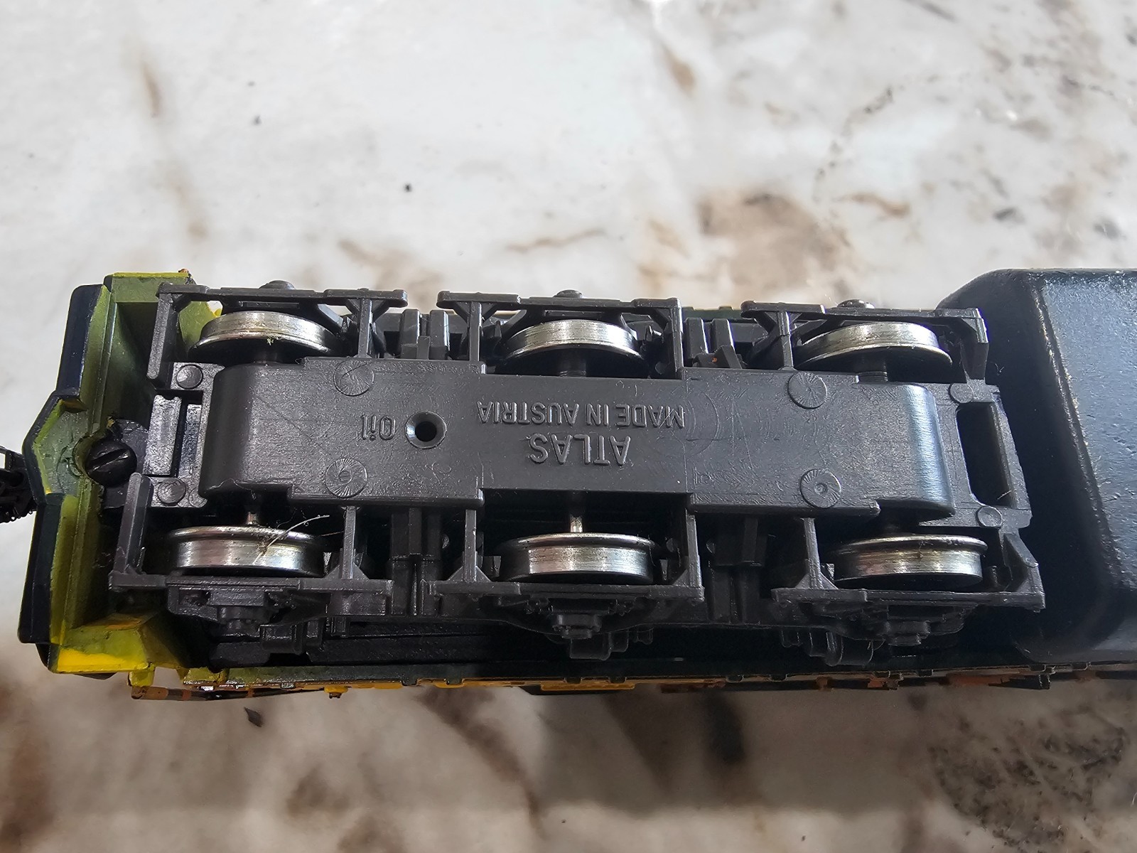 Pair Atlas HO Custom Chessie System C&O SD24 High Hood Diesel Locos 8256 8257