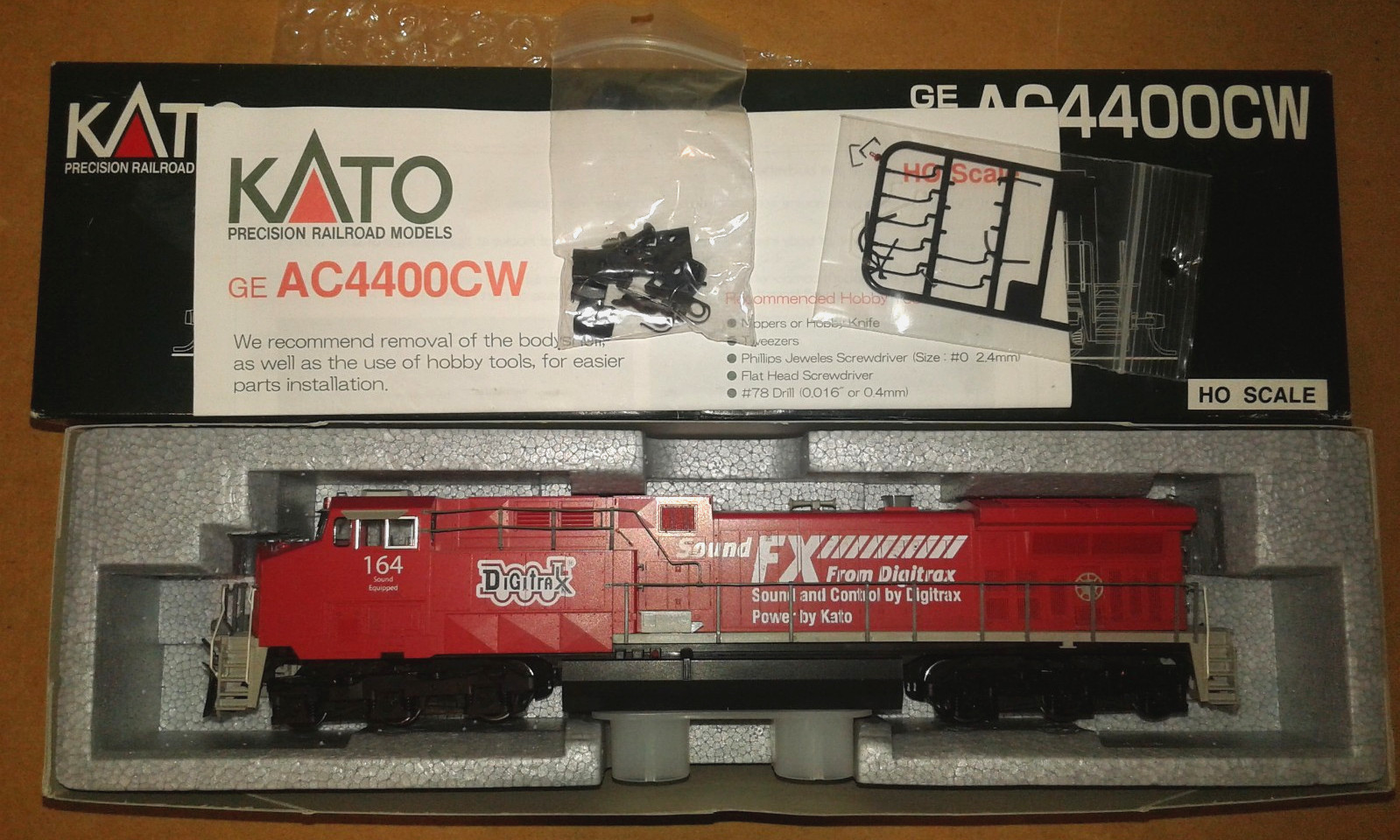HO SCALE KATO GE AC4400CW DIGITRAX SOUND DEMONSTRATOR #164 DCC & SOUND