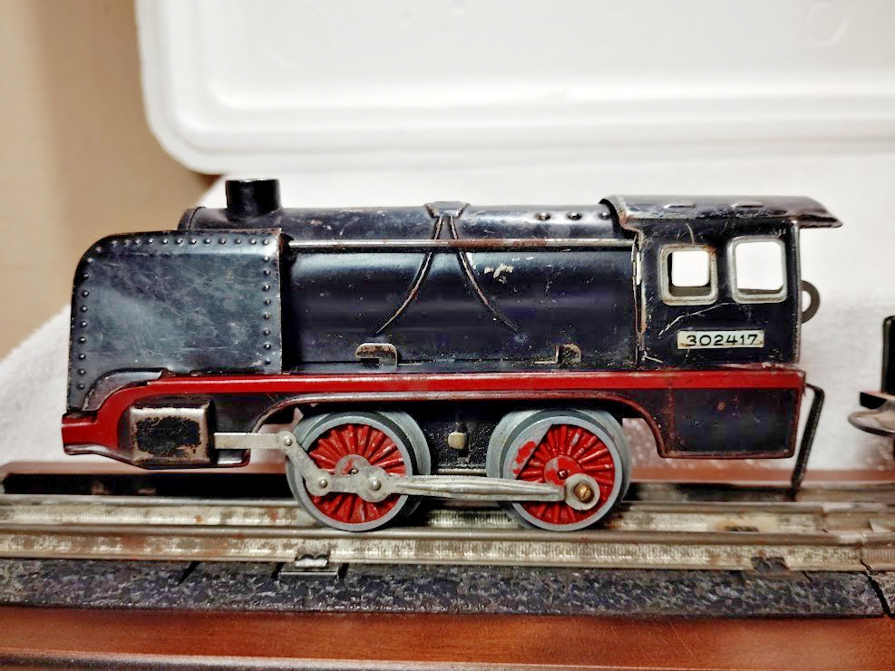 Distler O Gauge US-Zone Germany #302417 Clockwork Wind-up Locomotive & Tender