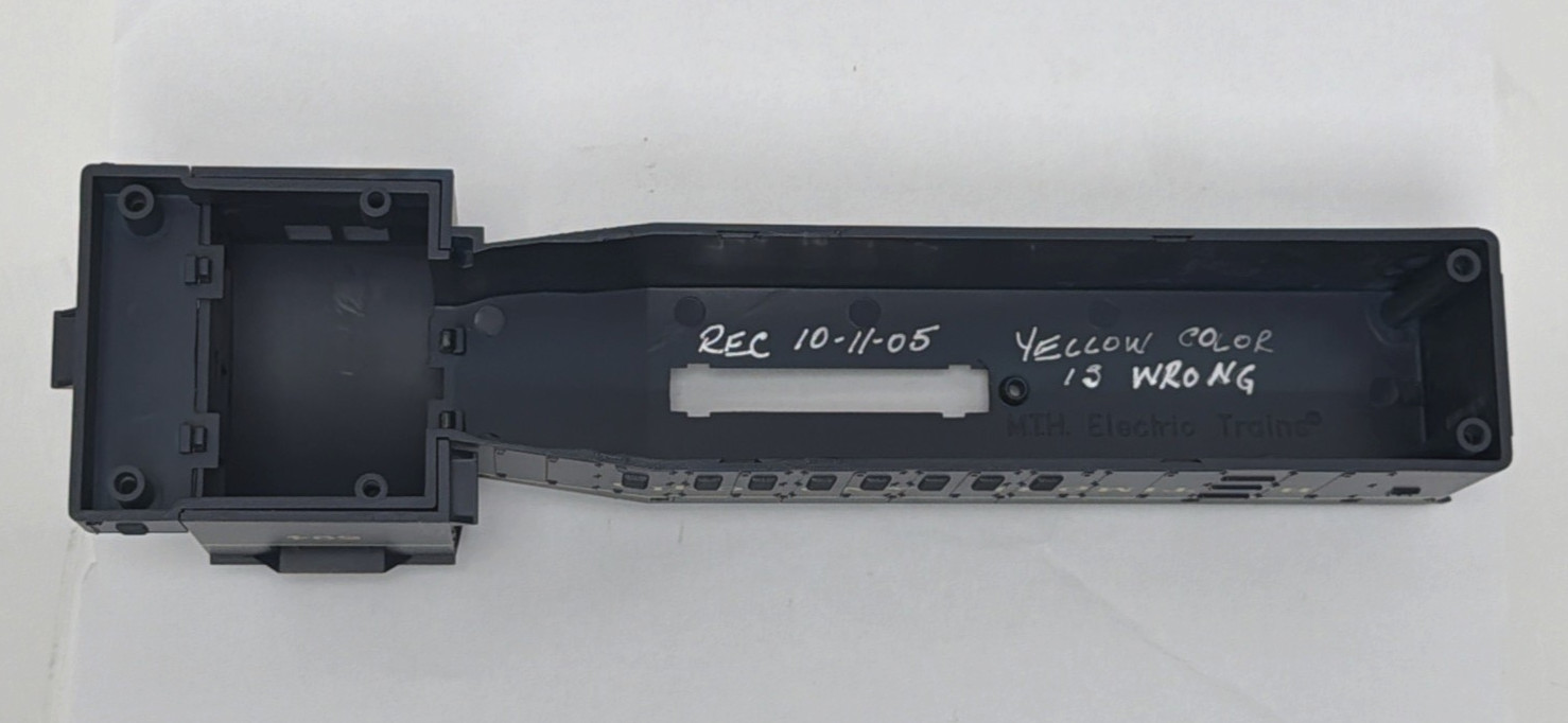 MTH O-GAUGE NW2 BALTIMORE AND OHIO #594 DIESEL LOCOMOTIVE SHELL ONLY