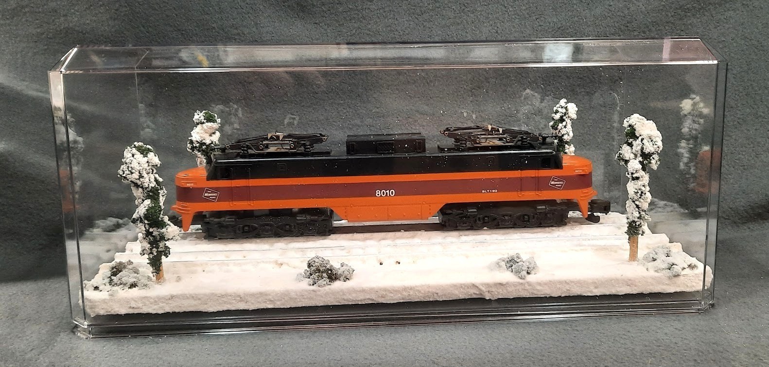 S SCALE 16″ DOUBLE TRACK DISPLAY CASE- “WINTER SCENE”-FOR ANY S TRAINS
