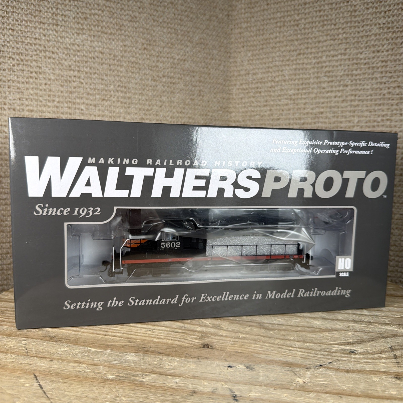 Walthers Proto EMD GP9 Locomotive Southern Pacific #5602 920-40881 HO w/ESU DCC