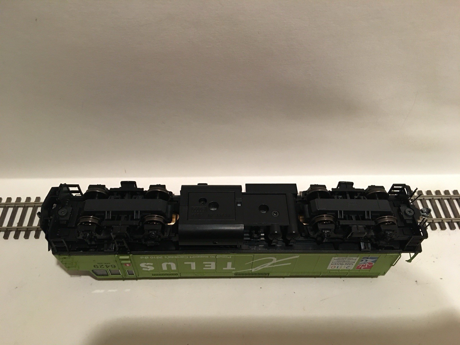 HO Kato Custom VIA Rail Telus EMD F40PH Diesel Locomotive #6429 DCC SOUND