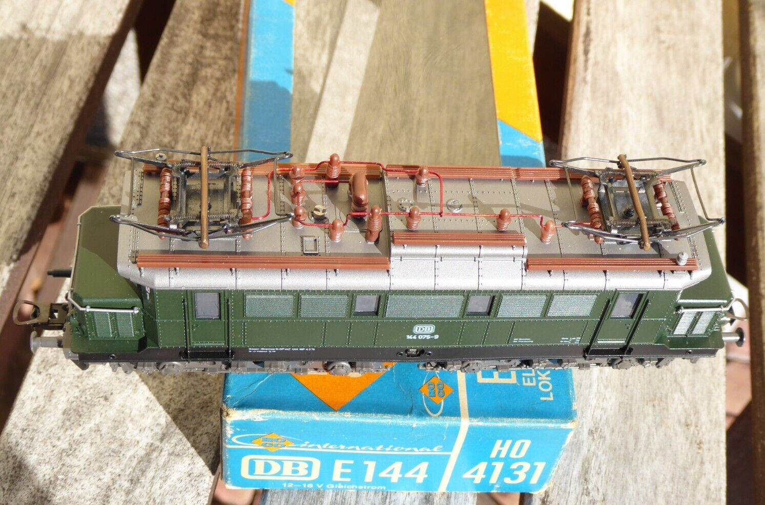 Roco 4131 H0 3-Leiter Direct Current Dc Locomotive Br 144 075-9 DB Epoch 4