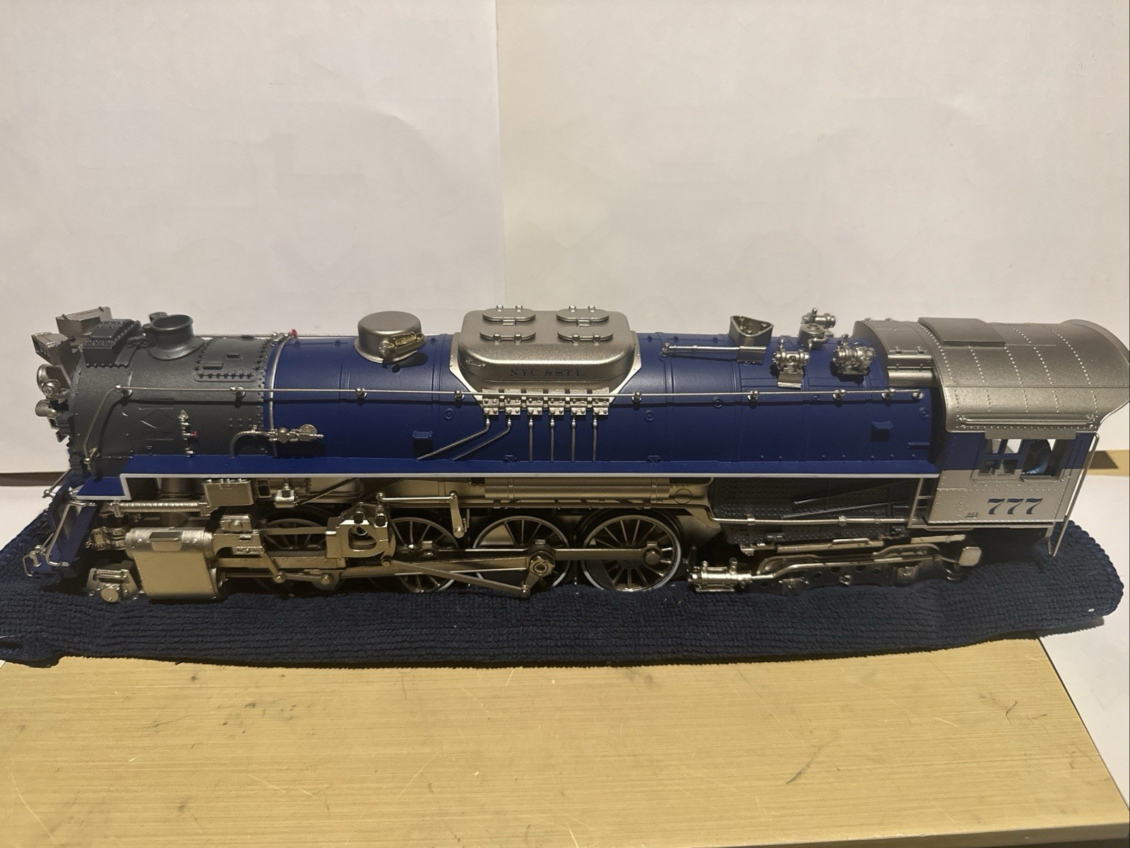 LIONEL 2431510 NICKEL PLATE LIMITED LEGACY BERKSHIRE #777 L/N O/B