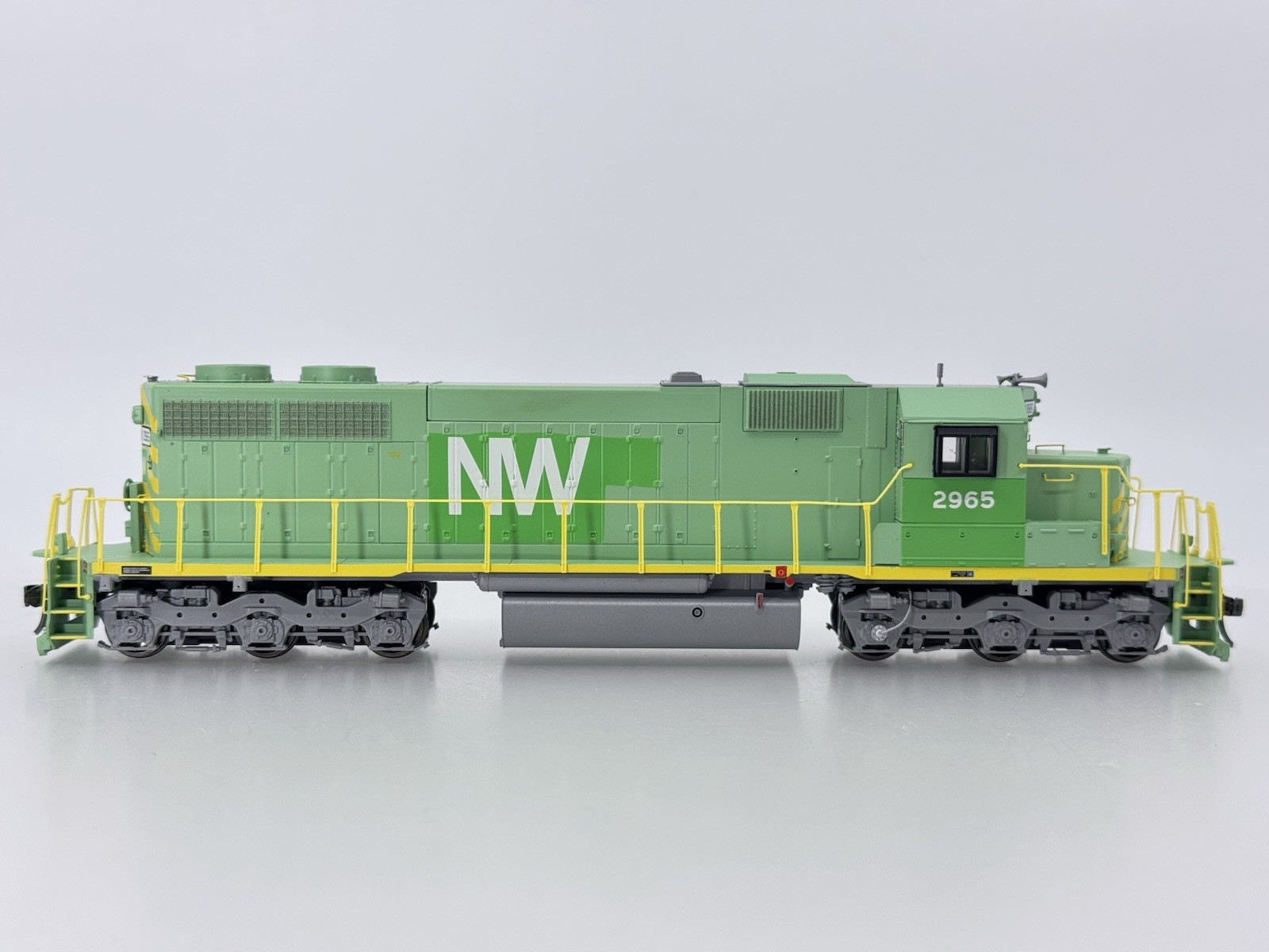 HO Athearn RTR 64399 Norfolk & Western SD39 Powered Diesel Locomotive N&W #2965