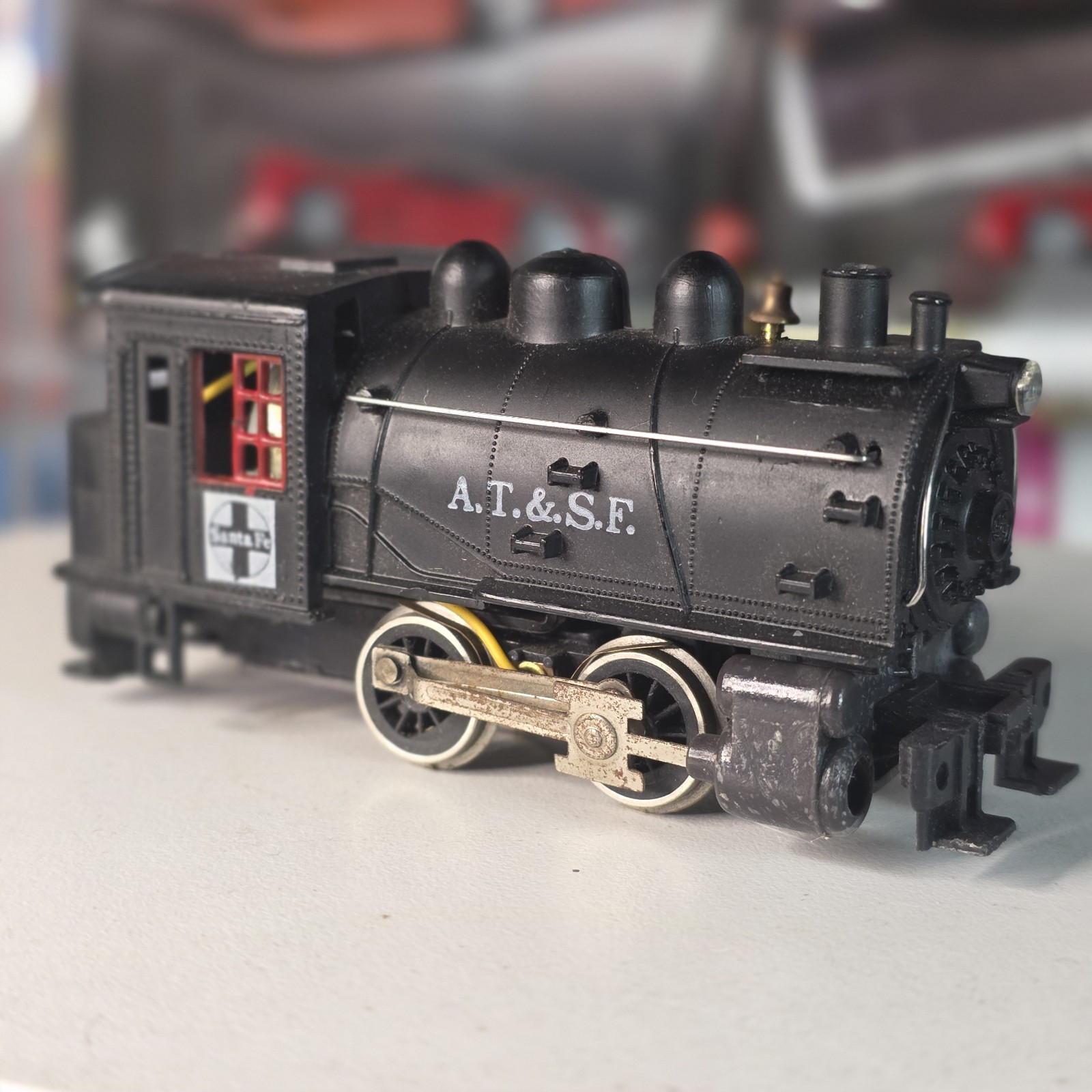 Life-Like HO Scale AT&SF #98 Santa Fe Dockside Switcher 0-4-0 Steam Locomotive