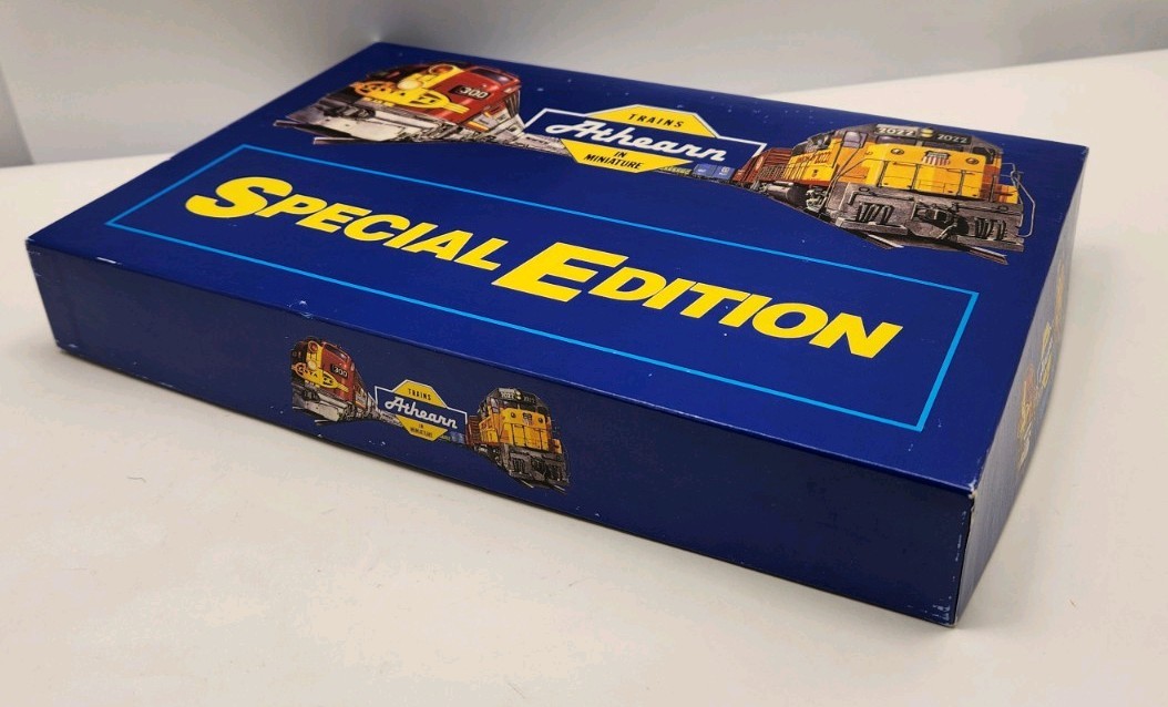 ATHEARN SE HO 2218 SD40-2 POWERED/DUMMY ILLINOIS CENTRAL #6135 MINT C56