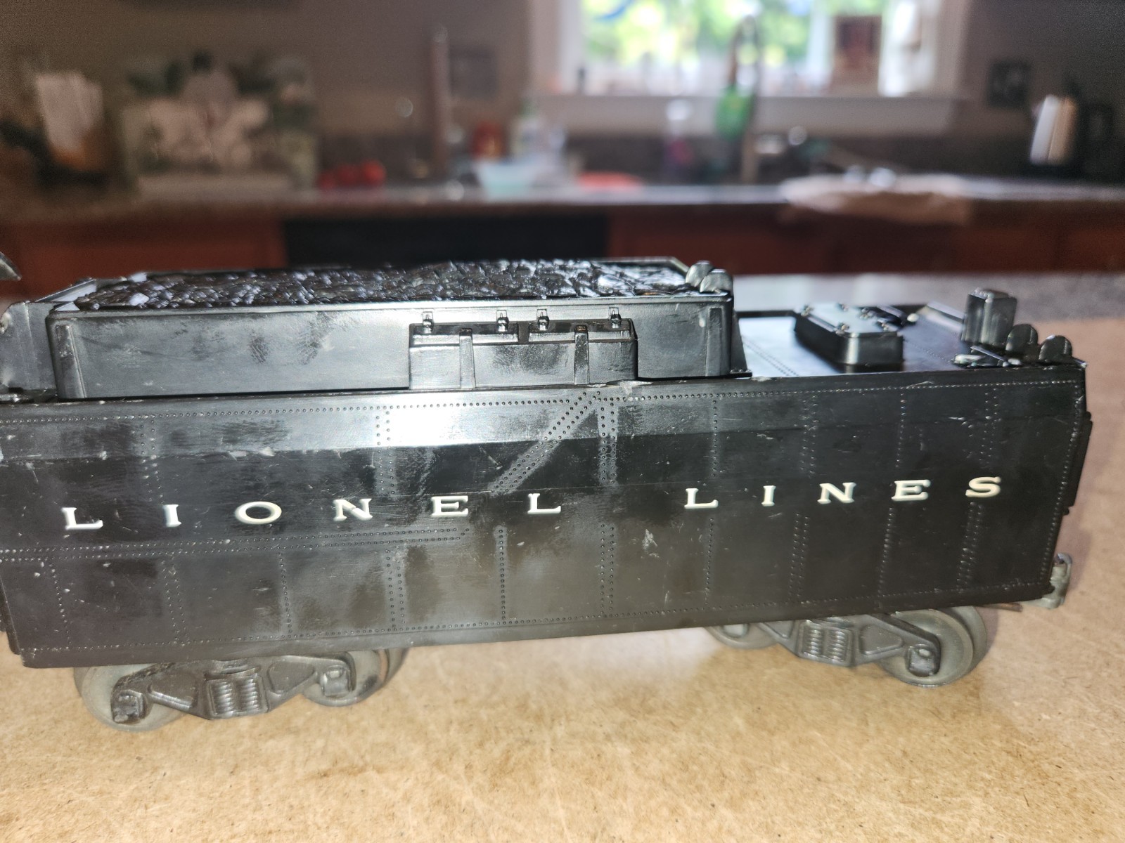 Lionel #2056 HUDSON LOCO AND Basic Lionel Lines TENDER (no whistle) Lights/Smoke