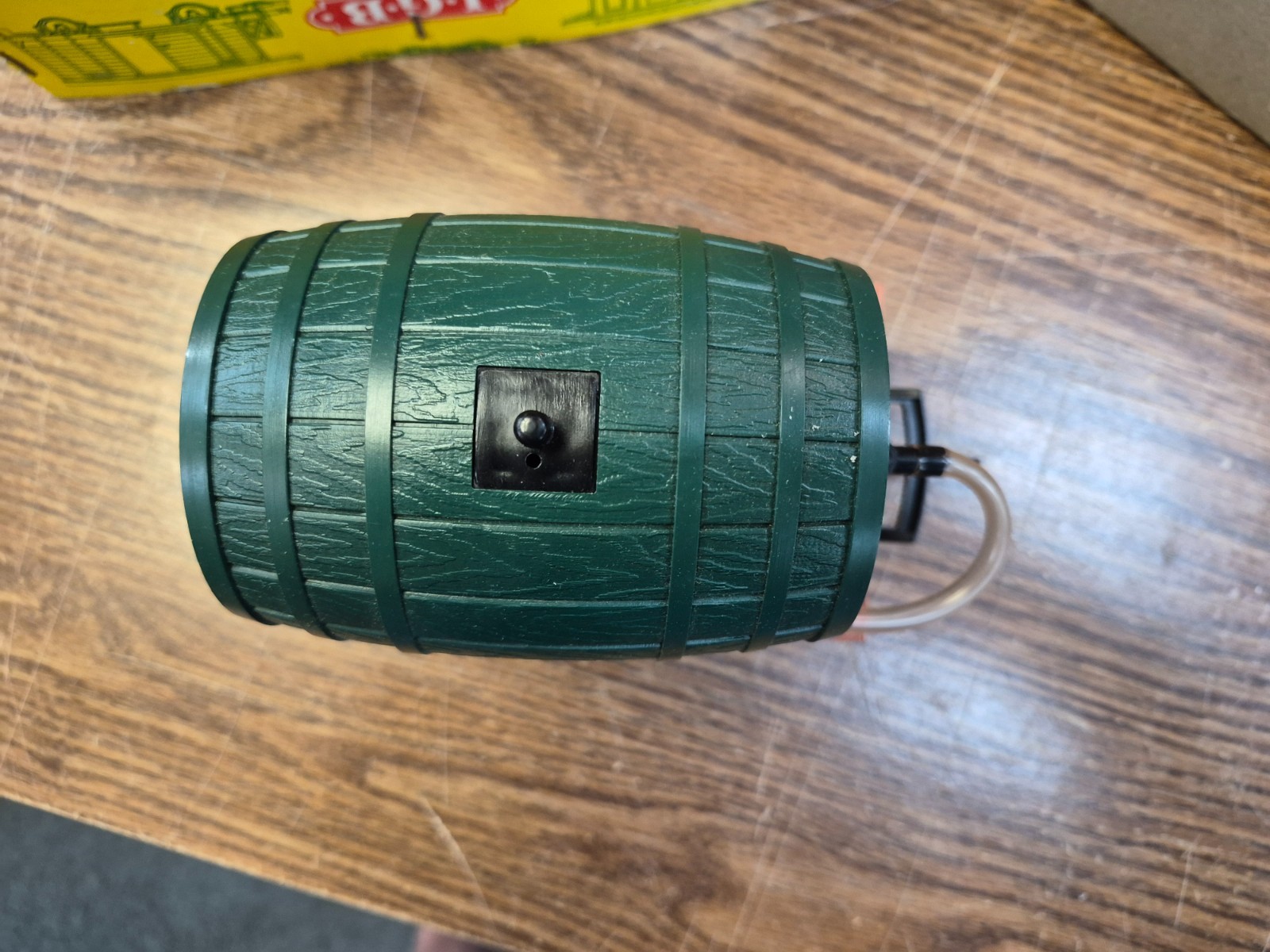 LGB 4047 WINE BARREL KEG CAR G PRE OWNED EARLY YELLOW BOX G SCALE 1:22.5
