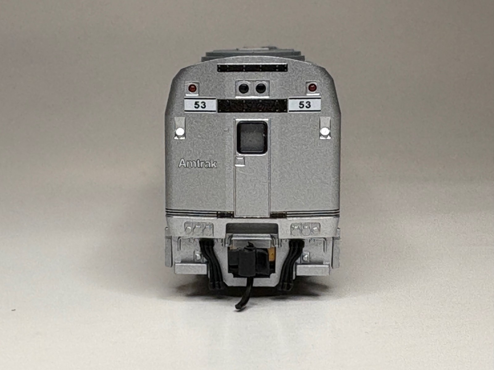 Kato n scale Amtrak P42 Phase III Set of 2 #9, #53 Very Clean! MPN #106-6101