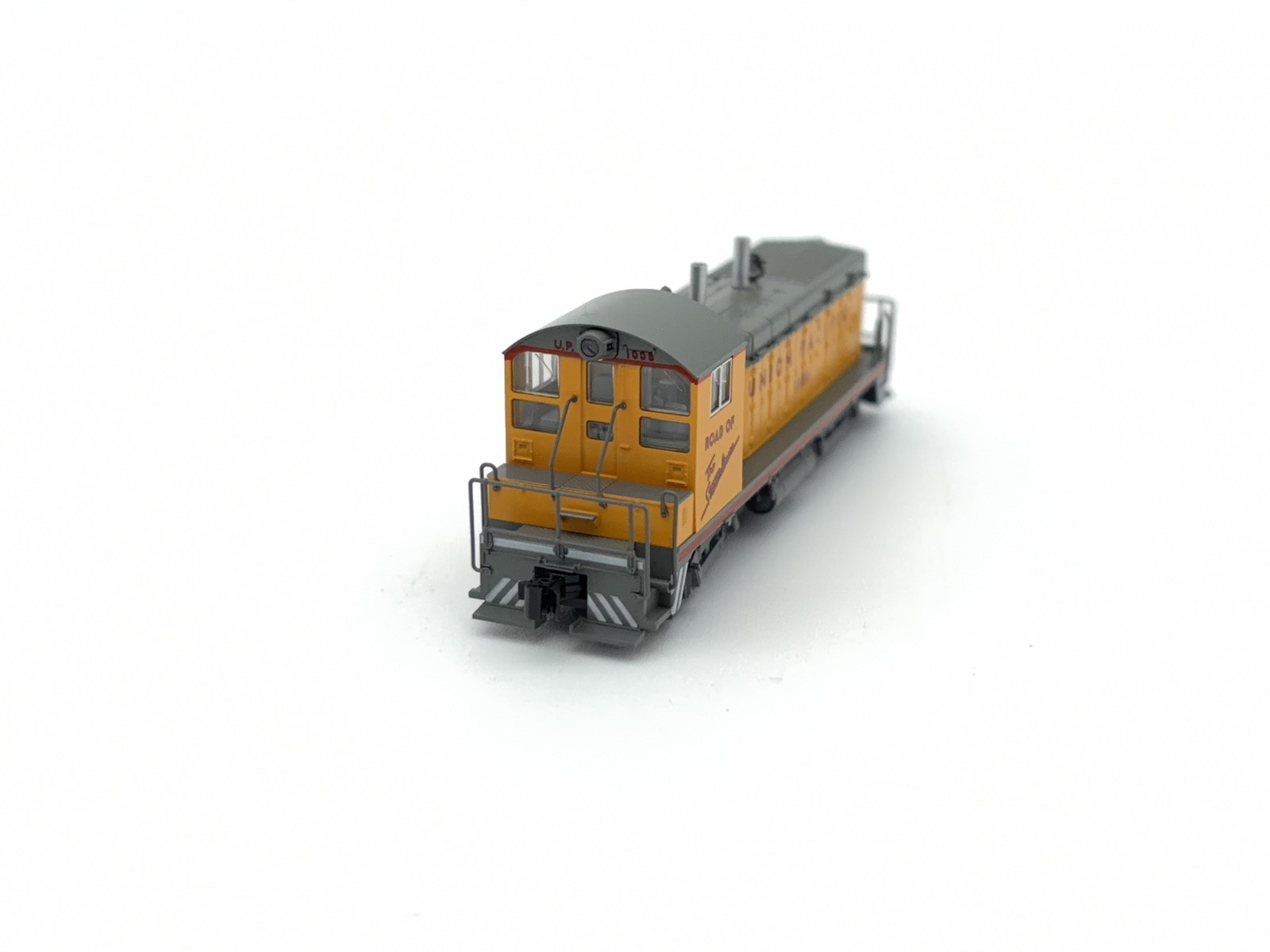 KATO – N – UP Union Pacific – EMD NW2 Switcher Diesel #1008 – Train 176-4359