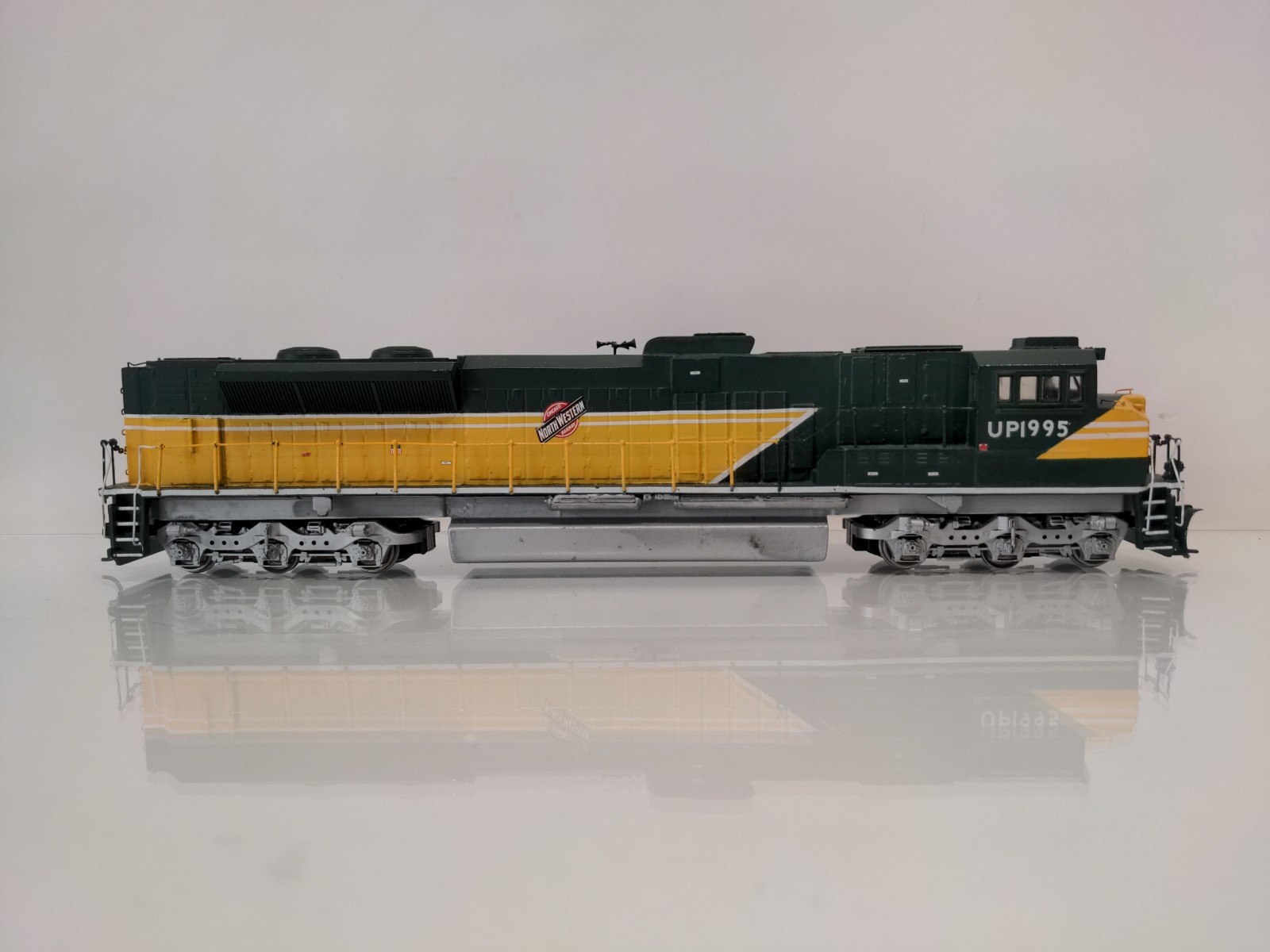 CUSTOM HO RPP SD90MAC Union Pacific Chicago and North Western Heritage UP 1995