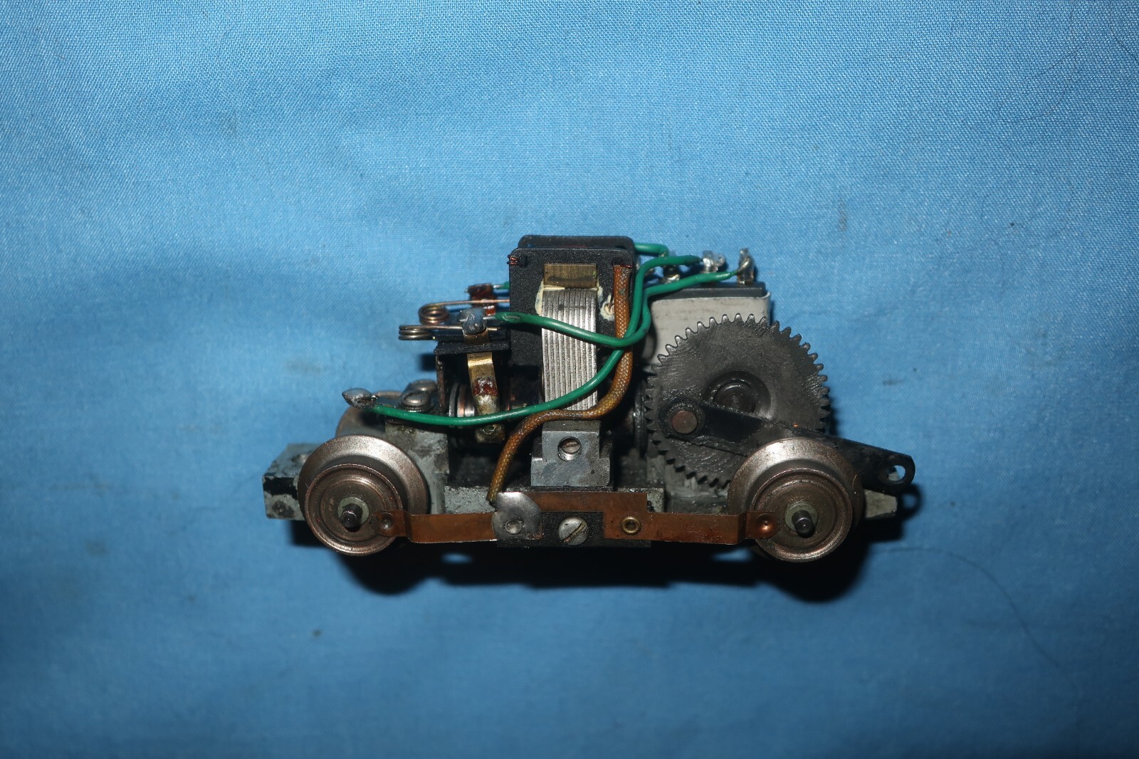 American Flyer #740 Handcar Motor/Chassis w/Slot for Tow Bar. Converted to DC