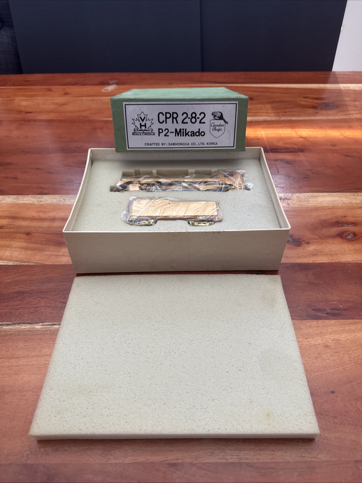 Van Hobbies HO BRASS CPR 2-8-2 P2-Mikado Steam Loco & Tender -Unpainted NEW