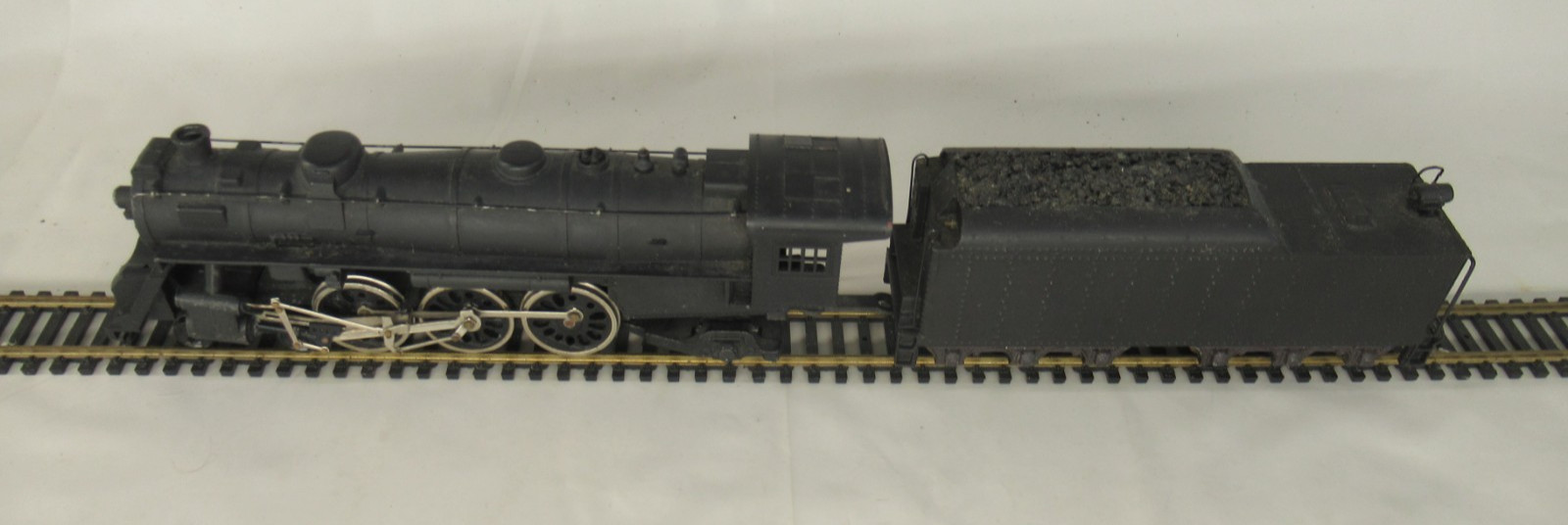 HO Vintage Mantua 4-6-2 Pacific Locomotive w/ Diecast Coal Tender, Does not run