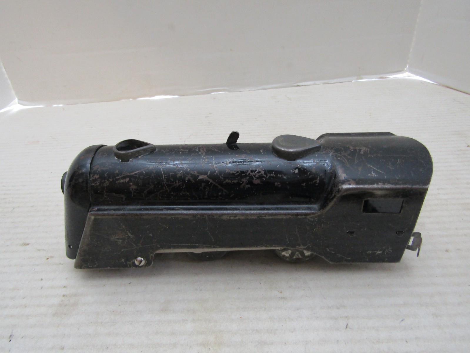 VINTAGE TRAIN ENGINE LOCOMOTIVE WINDUP WIND-UP METAL RAILROAD O SCALE USA