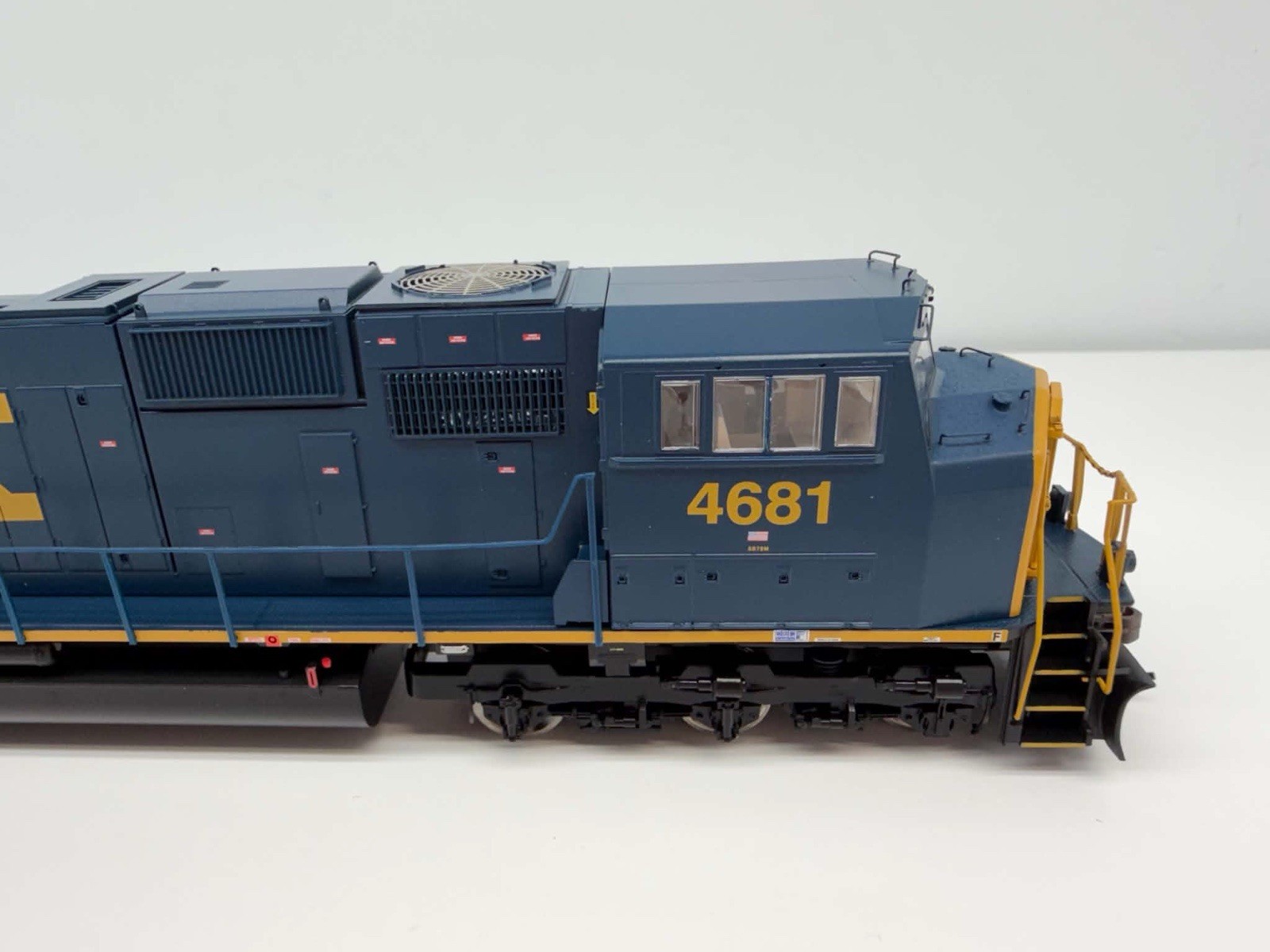Athearn Genesis HO SD70M CSX #4681 YN3 Scheme G6172 Diesel Locomotive MINT OOP