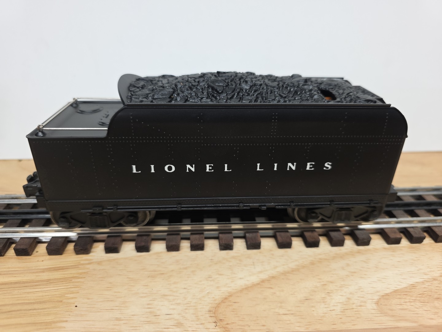 Lionel 2026 Vintage 2-6-2 Die-Cast Steam Locomotive and 6466wx Tender Rebuilt!