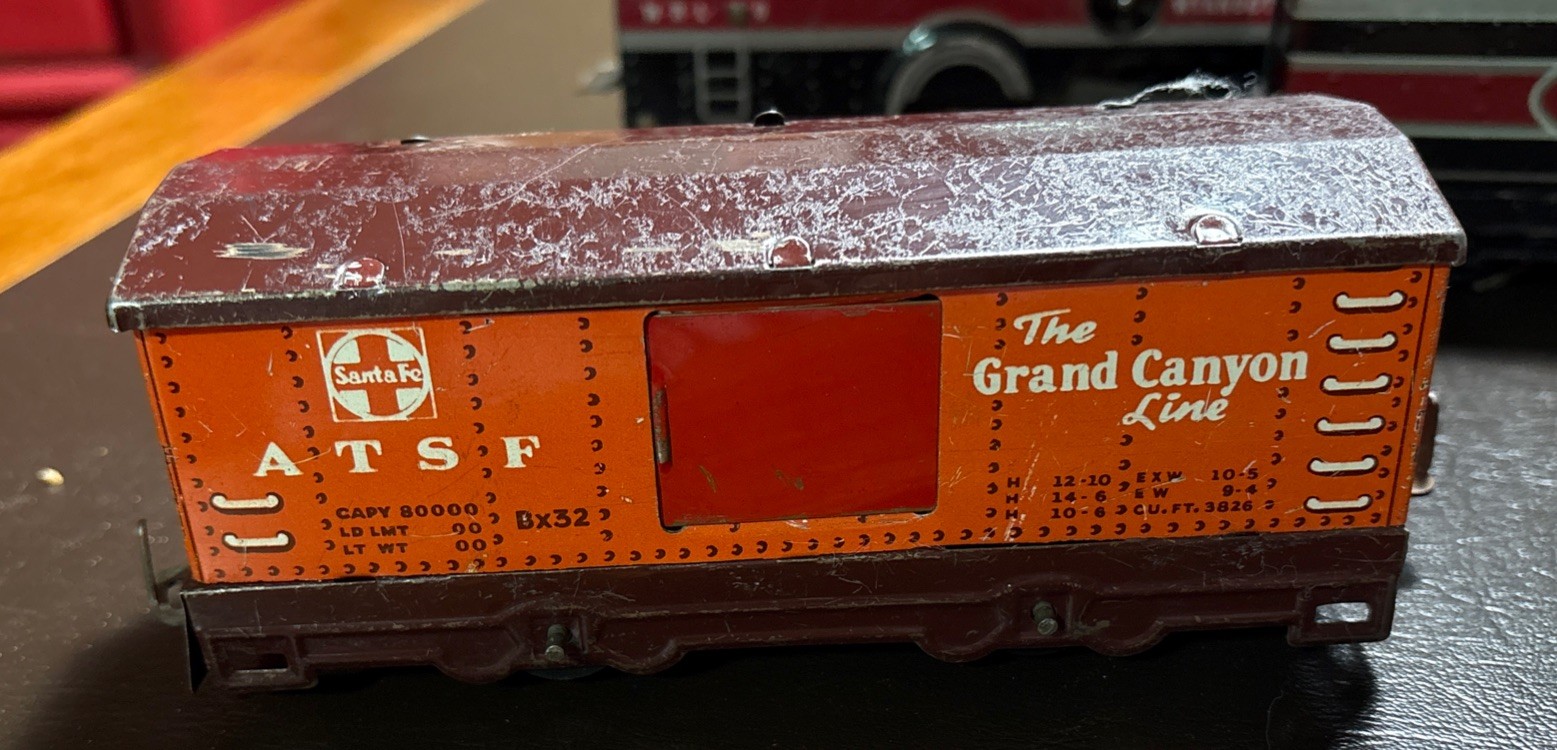 WYANDOTTE Tin Train WRL970 Engine, Coal Tender, Container Car, Grain CarCaboose.