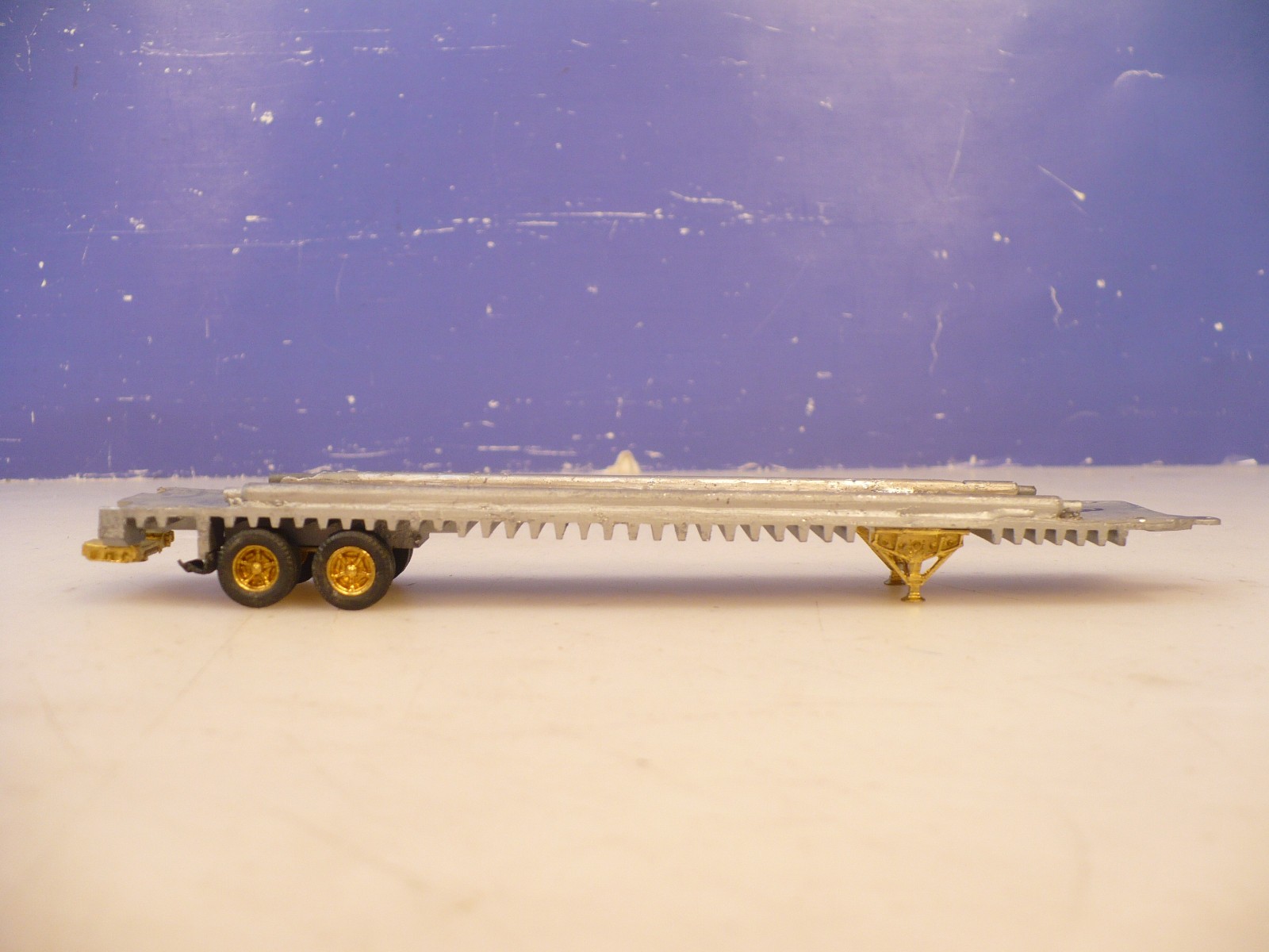 HO Overland RoadRailer Chassis type III U/P