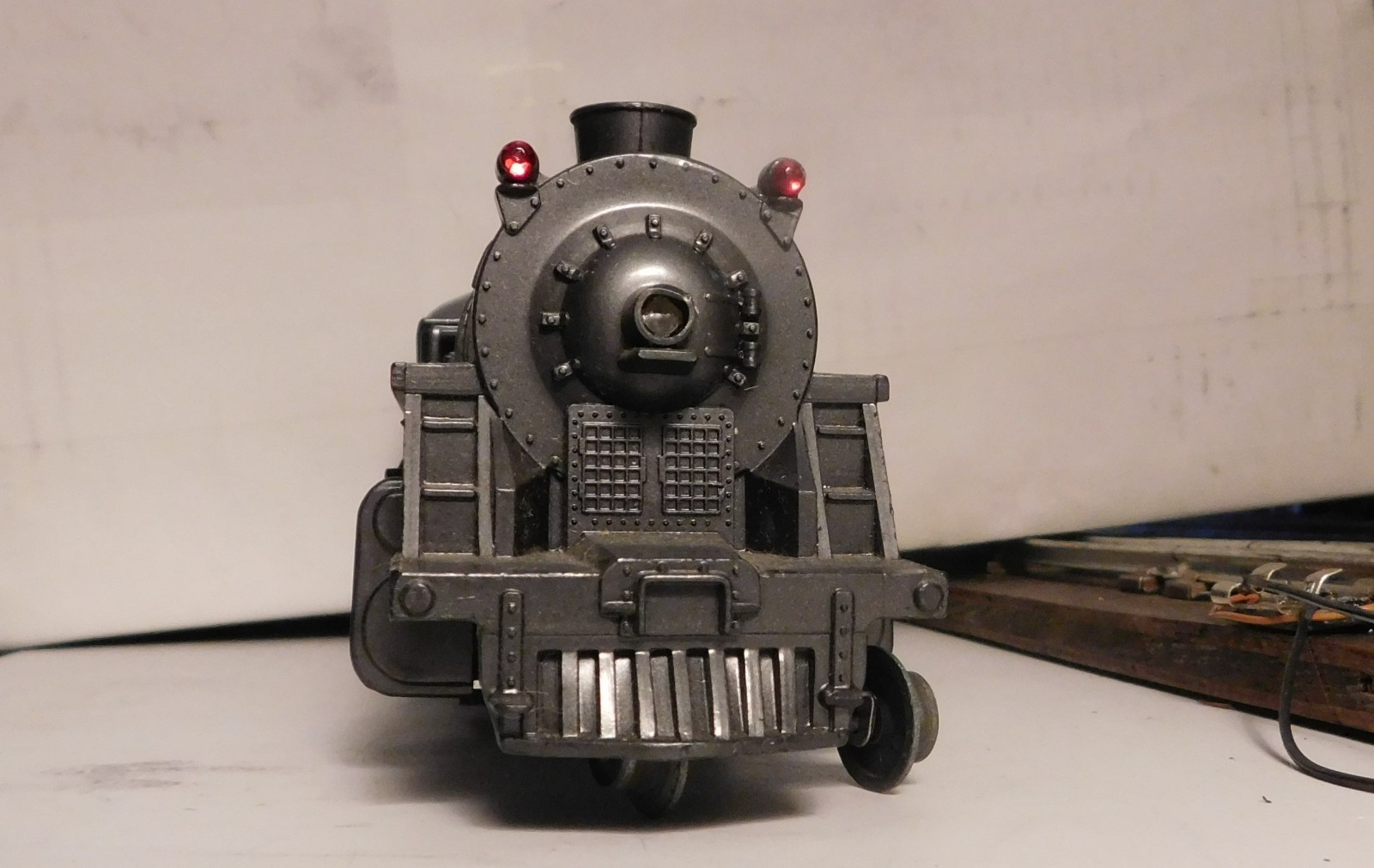 Lionel AC 2-4-2 Locomotive ~ PENNSYLVANIA ~ Light, Sound & Smoke Rd# 8141 – O