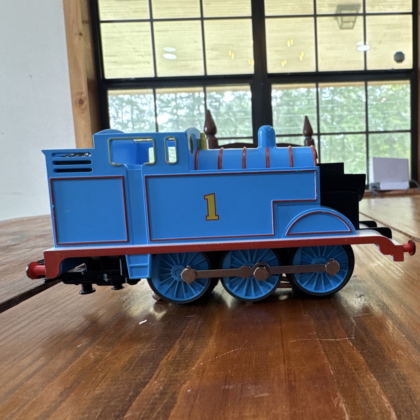 Gullane Thomas & Friends Thomas 1:24 Large Scale 0-6-0 DC Analog 2013