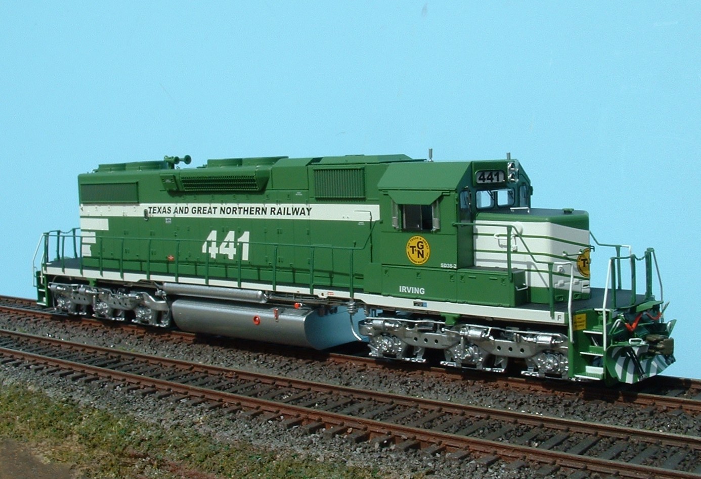 HO Scale Trains Texas & Great Northern SD38-2 locomotive #441 Home Shops NEW NIB