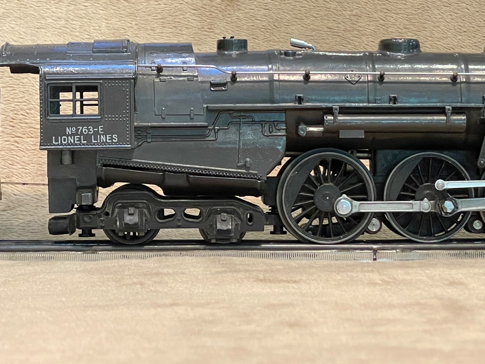 Lionel prewar 763-E Hudson locomotive with 2263W Tender. Spectacular, runs well