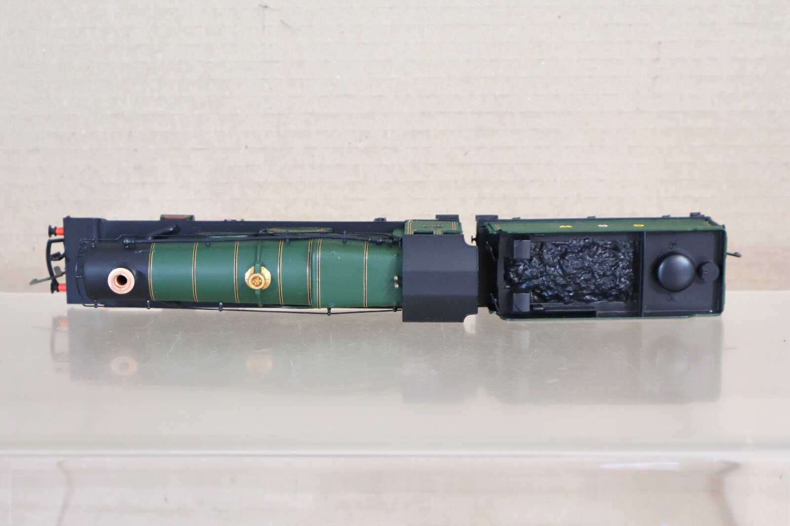 AIRFIX 54124 RE PAINTED GWR 4-6-0 CASTLE CLASS LOCO 4073 CAERPHILLY castle oj