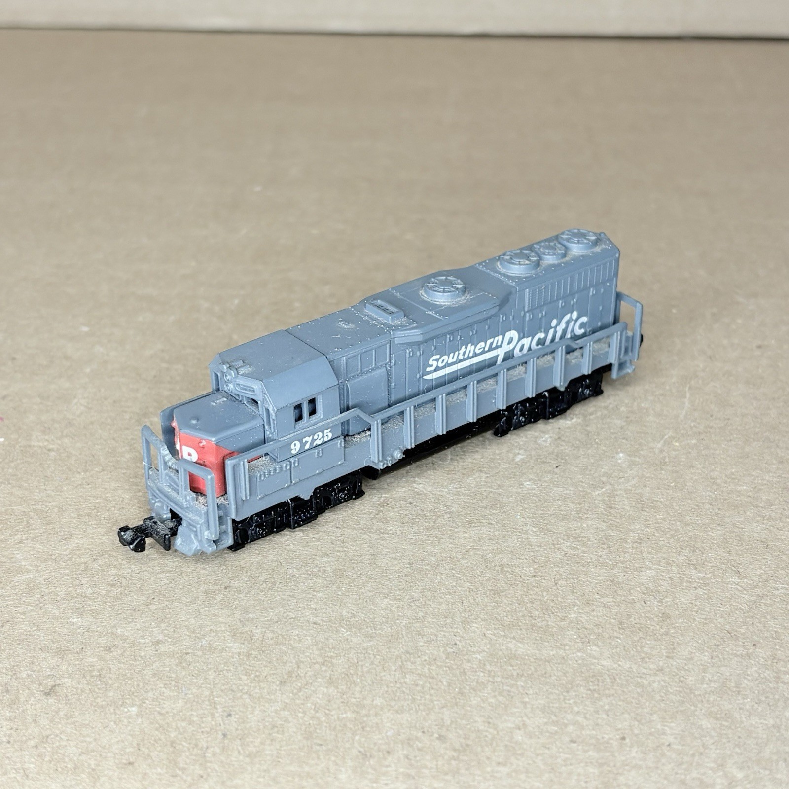 Southern Pacific High Speed N Scale Locomotive 9725 Model Train No 418 NO Box
