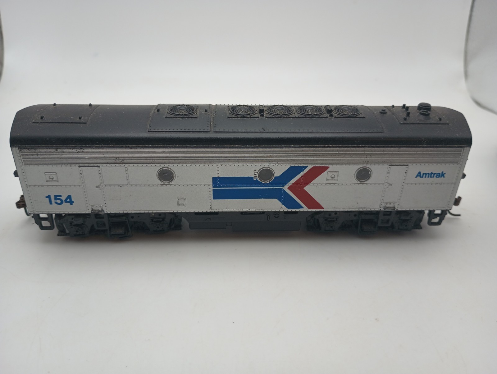 HO Scale Athearn Amtrak F7AAB Set Powered And Dummy Diesel Locomotives