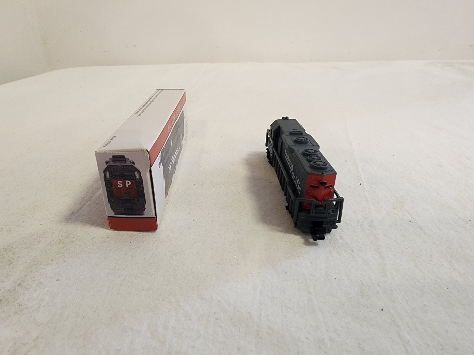 Southern Pacific 9725 Locomotive Train Model High Speed Metal Products